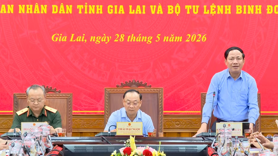 chu-tich-ubnd-tinh-pham-anh-tuan-phat-bieu.jpg