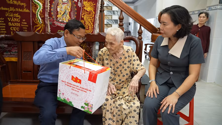 nguyen-thi-huu-qn-bac.png
