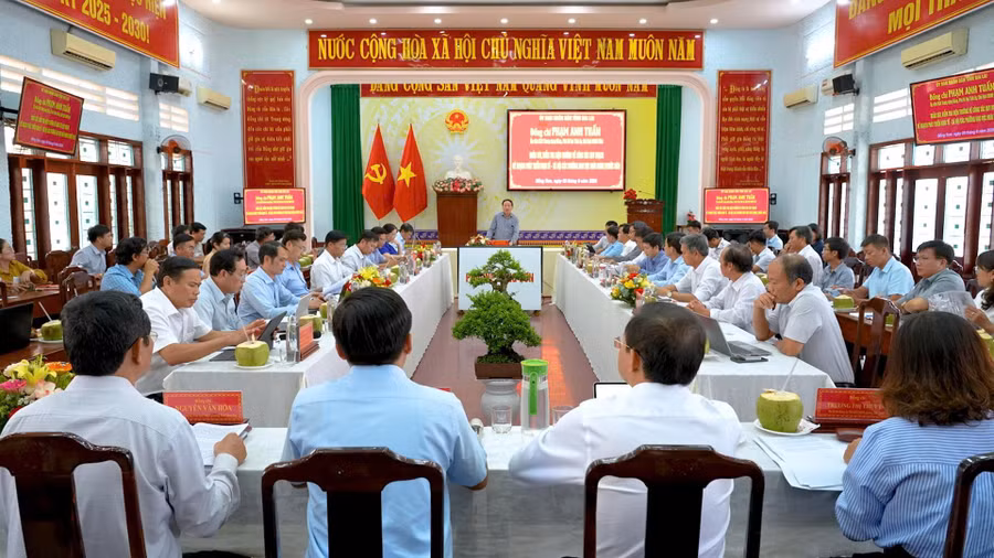 quang-canh-buoi-lam-viec-7-phuong.jpg