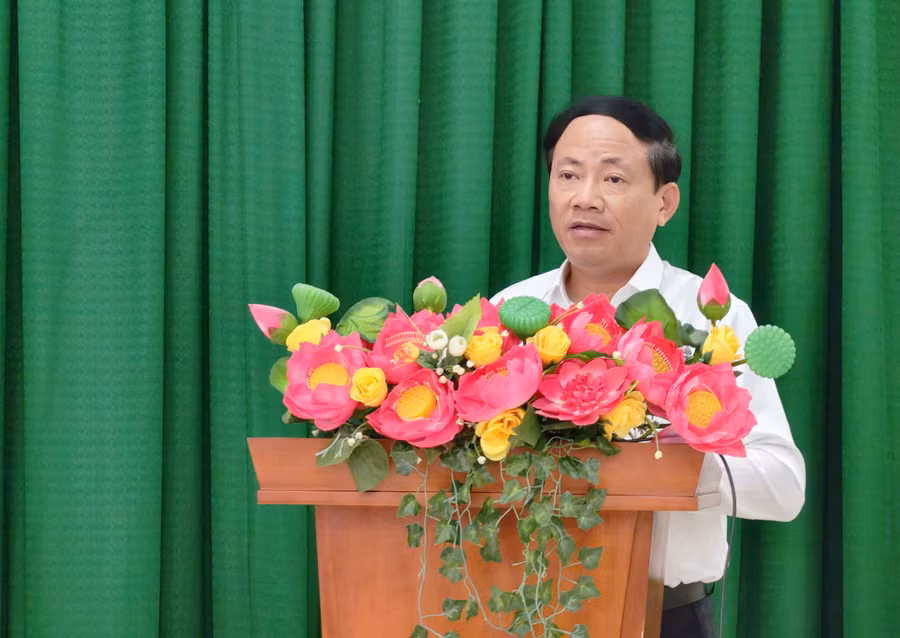 ung-cu-vien-pham-anh-tuan-trinh-bay-chuong-trinh-hanh-dong.jpg