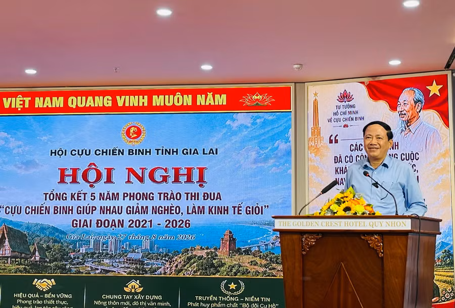 Chủ tịch UBND tỉnh Phạm Anh Tuấn phát biểu tại hội nghị. Ảnh: Trung Nghĩa