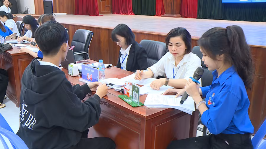 truong-cao-dang-ky-thuat-cong-nghe-quy-nhon-tiep-nhan-hoc-sinh-sinh-vien-nhap-hoc-dot-2-khoa-20.jpg