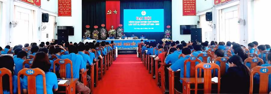 Toàn cảnh Đại hội Công đoàn huyện Chư Prông nhiệm kỳ 2023-2028. Ảnh: Văn Viện Toàn cảnh Đại hội Công đoàn huyện Chư Prông nhiệm kỳ 2023-2028. Ảnh: Văn Viện