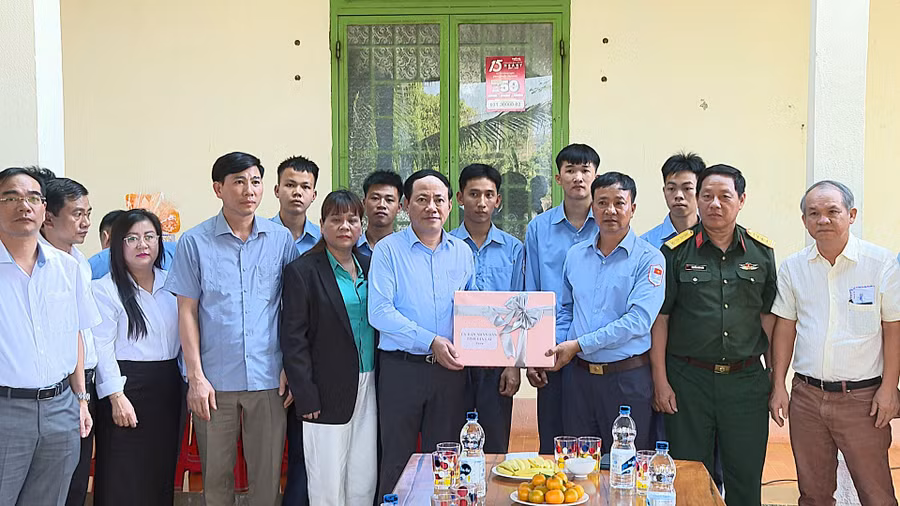 anh-1-9856.jpg