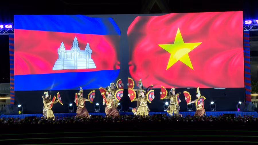 chuong-trinh-nghe-dac-biet-chao-mung-thanh-cong-hoi-nghi-xuc-tien-dau-tu-song-phuong-stung-treng-gia-lai-nam-2026.jpg