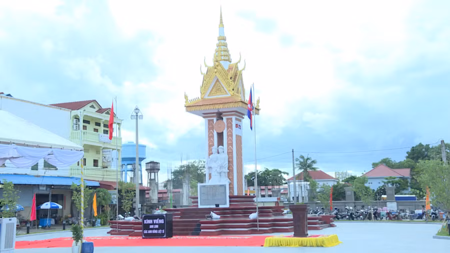 hoan-thanh-ton-tao-nang-cap-tuong-dai-huu-nghi-viet-nam-campuchia-tai-tinh-stung-treng-do-ubnd-tinh-gia-lai-ho-tro-kinh-phi.jpg