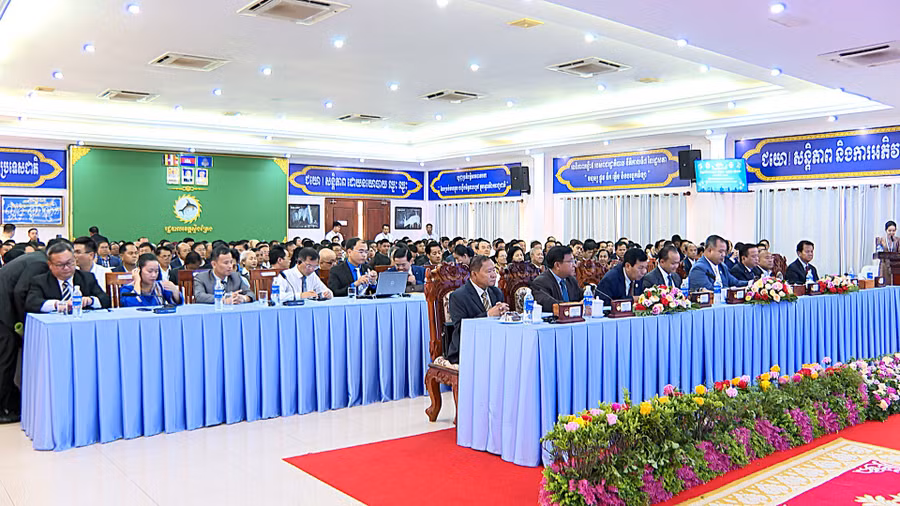 Các đại biểu tham dự hội nghị. Ảnh: R'Piên