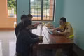 Bị phạt vì điều khiển xe máy chở 3, lạng lách trên tỉnh lộ 664