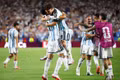 Siêu phẩm của Alvarez đưa Argentina vào bán kết nghẹt thở