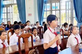 50 học sinh tham gia đối thoại với đại biểu HĐND xã Ia Băng