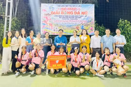 Đội bóng làng Chrơng vô địch Giải bóng đá nữ xã Hra năm 2026