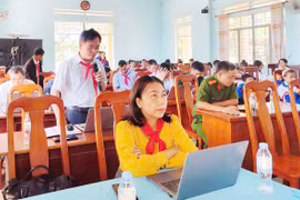 40 học sinh đối thoại với đại biểu HĐND xã Kon Chiêng 