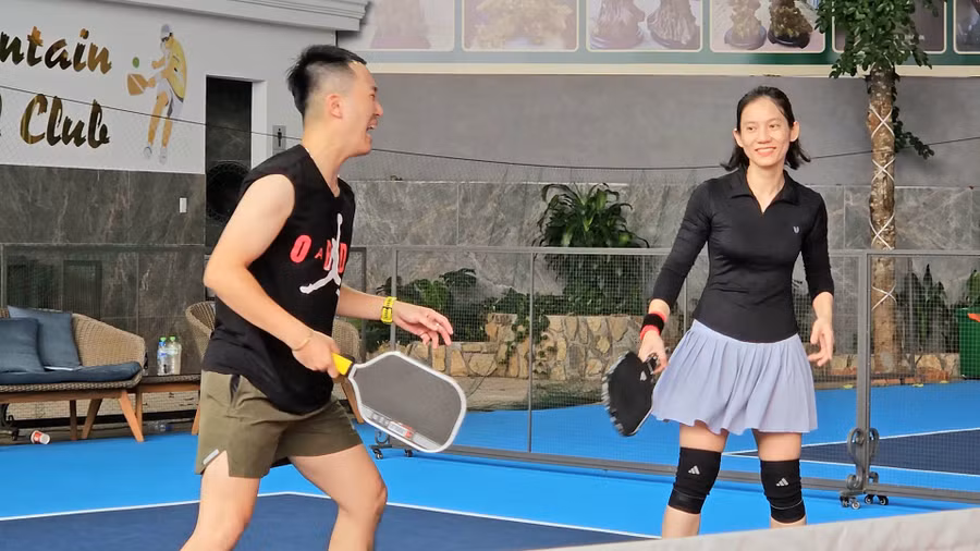cap-doi-vdv-le-hoang-nhan-le-thi-thuy-linh-cong-ty-tnhh-mtv-xang-dau-bac-tay-nguyen-gianh-chien-thang-thuyet-phuc-trong-tran-chung-ket-day-kich-tinh-anh-ngoc-duy.jpg