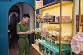 Phường Pleiku phát hiện 2 cơ sở vi phạm an toàn thực phẩm
