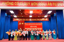 Phường Diên Hồng công bố nghị quyết, quyết định về tổ chức bộ máy và nhân sự thôn, tổ dân phố
