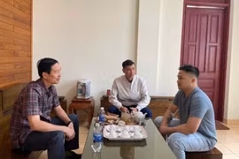 Công an xã Chư Păh vận động thành công đối tượng truy nã ra đầu thú