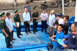 Tuyên truyền pháp luật, nâng cao ý thức chống khai thác IUU cho ngư dân Tam Quan