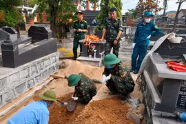 Xã Tây Sơn tổ chức lễ viếng và lấy mẫu ADN hài cốt liệt sĩ chưa xác định danh tính