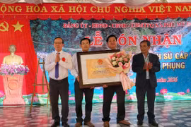 Phù Mỹ Đông đón nhận Bằng xếp hạng di tích cấp tỉnh Mũi Vi Rồng - Núi Tân Phụng 