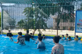 Tuy Phước Bắc khai giảng lớp dạy bơi miễn phí cho trẻ em dịp hè năm 2026