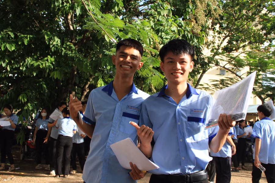 thi-sinh-vang-mat-trong-mon-thi-toan.jpg