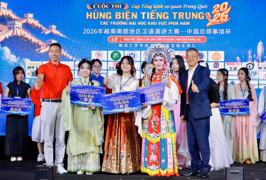 nu-sinh-gia-lai-dat-giai-ba-hung-bien-tieng-trung.jpg