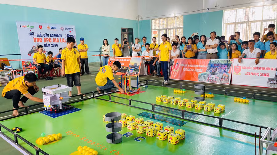 65-doi-thi-tranh-tai-tai-cuoc-thi-robocom-gia-lai.jpg