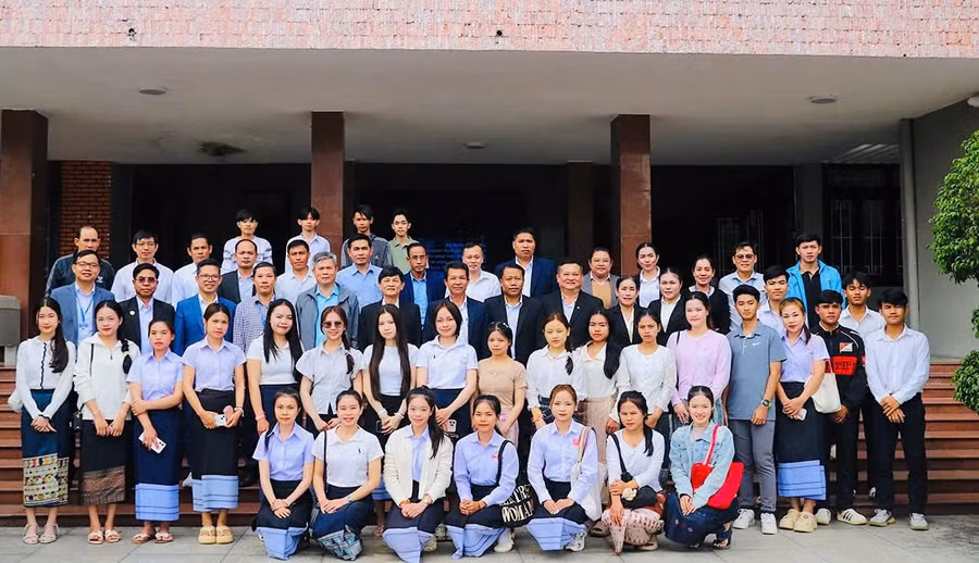 truong-dai-hoc-quy-nhon-tiep-nhan-32-sinh-vien-lao-theo-hoc-chuong-trinh-du-bi-tieng-viet.jpg