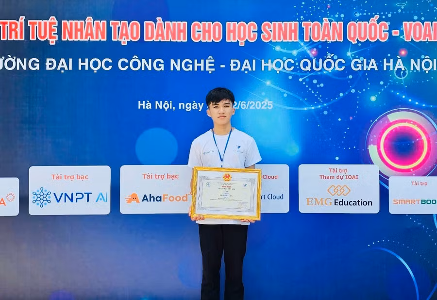 b8f6a0c779bccde294ad.jpg