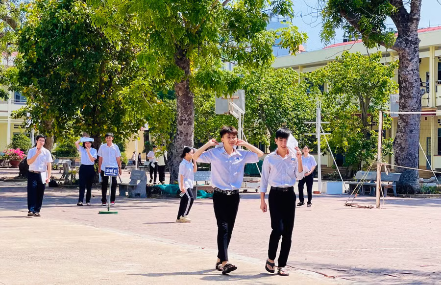 thi-sinh-gia-lai-hoan-thanh-mon-thi-tu-chon.jpg