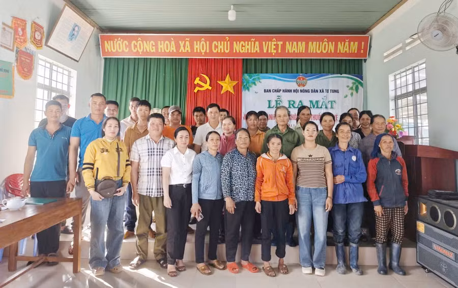 ban-dieu-hanh-mo-hinh-tai-le-ra-mat.jpg