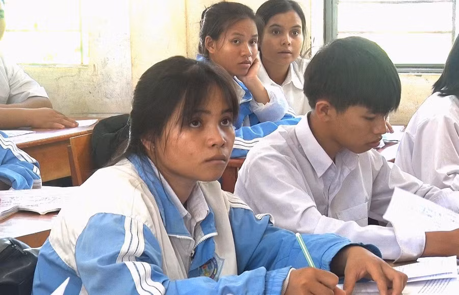 truong-thpt-ya-ly-xa-ya-ly-chu-dong-to-chuc-on-tap-mien-phi-cho-cac-em-hoc-sinh-khoi-12.jpg