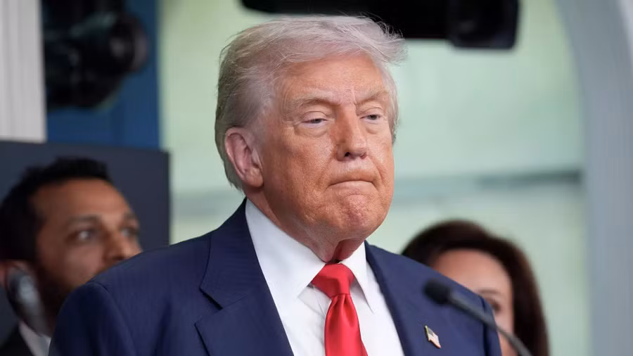 tong-thong-my-donald-trump-phat-bieu-trong-cuoc-hop-bao-tai-nha-trang-o-washington-anh-ria.jpg