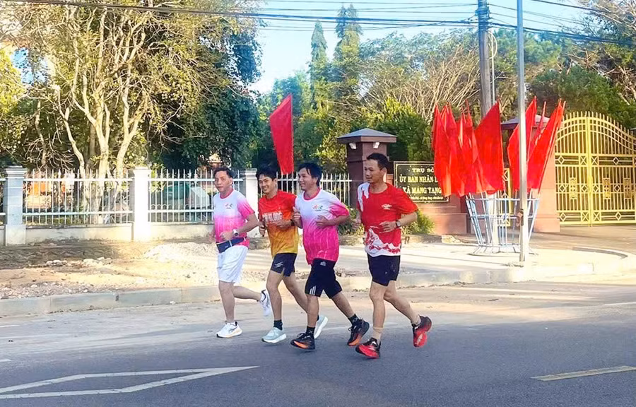 moi-buoc-chan-khong-chi-the-hien-niem-dam-me-chay-bo-ma-con-huong-den-viec-xay-dung-cong-dong-khoe-manh-va-van-minh.jpg