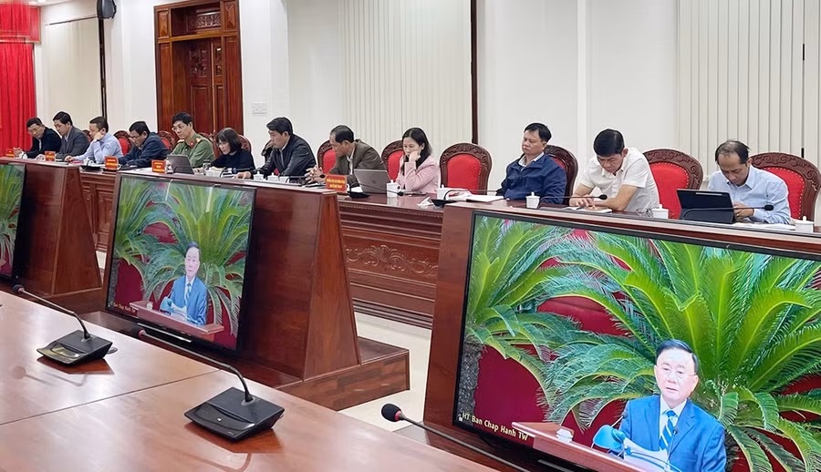 cac-di-bieu-tham-du-tai-diem-cau-tinh-gia-lai.jpg