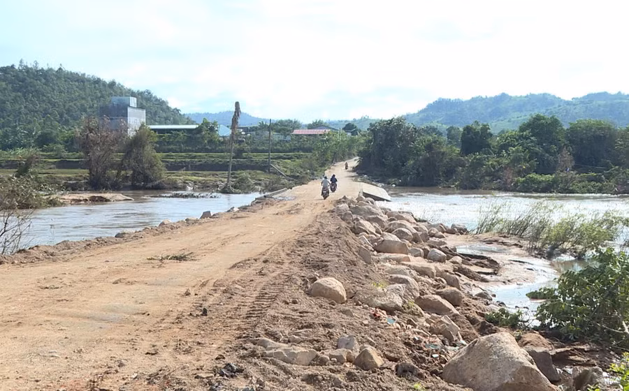 dap-tran-mo-nang-2-xa-ia-pa-hu-hong-hoan-toan.jpg