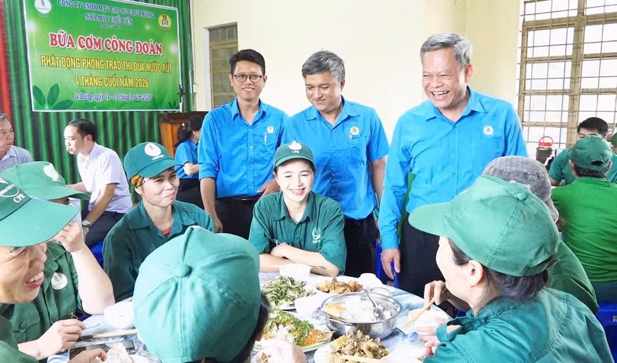 chuong-trinh-bua-com-cong-doan-gop-phan-gan-ket-nguoi-lao-dong-voi-doanh-nghiep-va-to-chuc-cong-doan.jpg