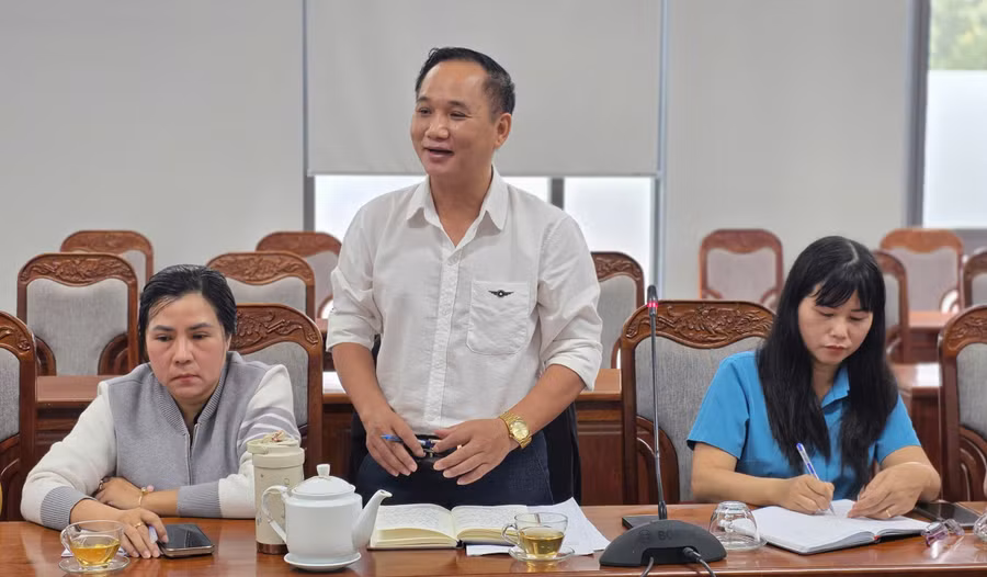 cac-dai-bieu-tham-gia-y-kien.jpg