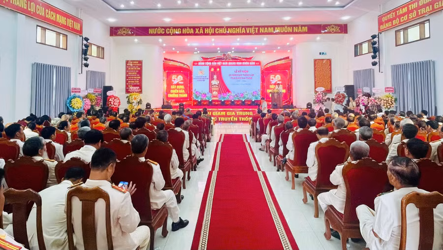 quang-canh-le-ky-niem.jpg