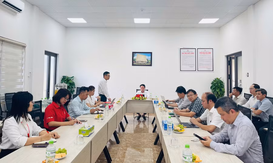 chu-tich-ubnd-tinh-lam-viec-voi-dai-dien-lanh-dao-cong-ty-co-phan-nafood-tay-nguyen.jpg
