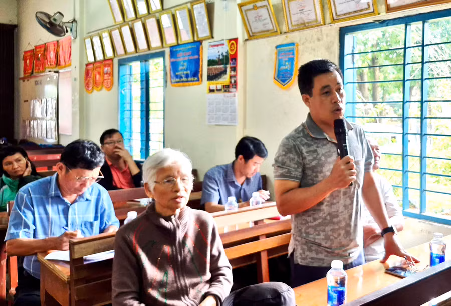 dang-uy-phuong-pleiku-gap-go-cac-ho-dan-khu-vuc-cho-hoa-lu-cu-lang-nghe-kien-nghi-va-tim-huong-thao-go.jpg