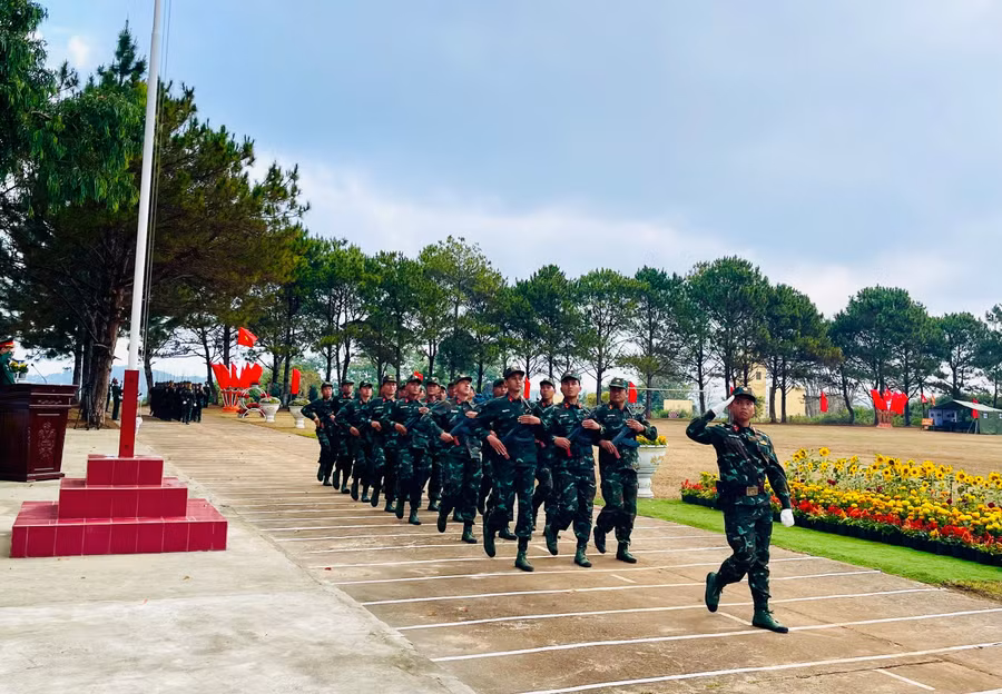 cac-don-vi-duyet-doi-ngu.jpg