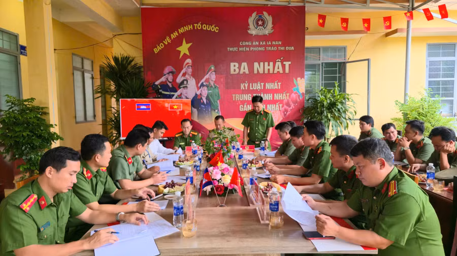 tang-cuong-phoi-hop-giu-vung-an-ninh-trat-tu-khu-vuc-bien-gioi-viet-nam-campuchia.jpg