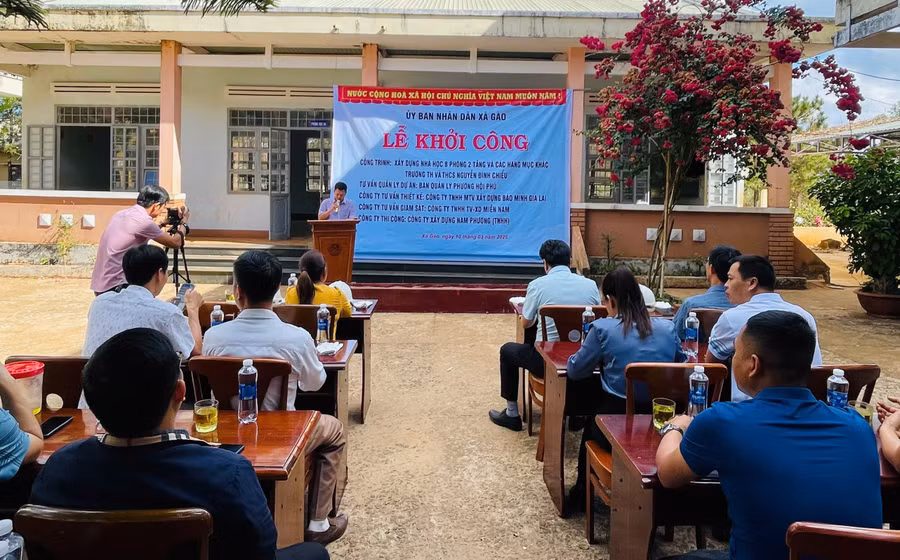 quang-canh-le-du-an-xay-nha-2-tang-8-phong-va-cac-hang-muc-khac-cua-truong-th-va-thcs-nguyen-dinh-chieu.jpg