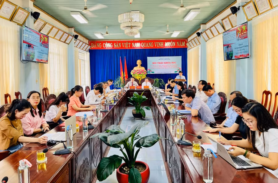 quang-canh-hoi-thao.jpg