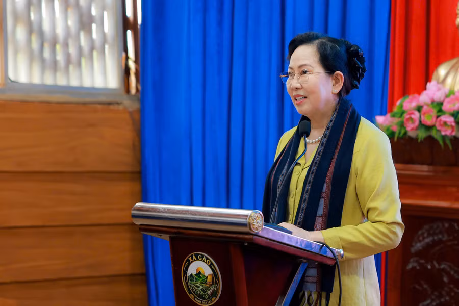 uy-vien-ban-chap-hanh-trung-uong-dang-chu-tich-hoi-lhpn-viet-nam-le-thi-thuy-phat-bieu-tai-chuong-trinhjpg.jpg