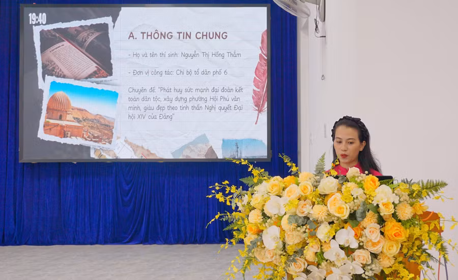 cac-thi-sinh-trinh-bay-phan-thi.jpg