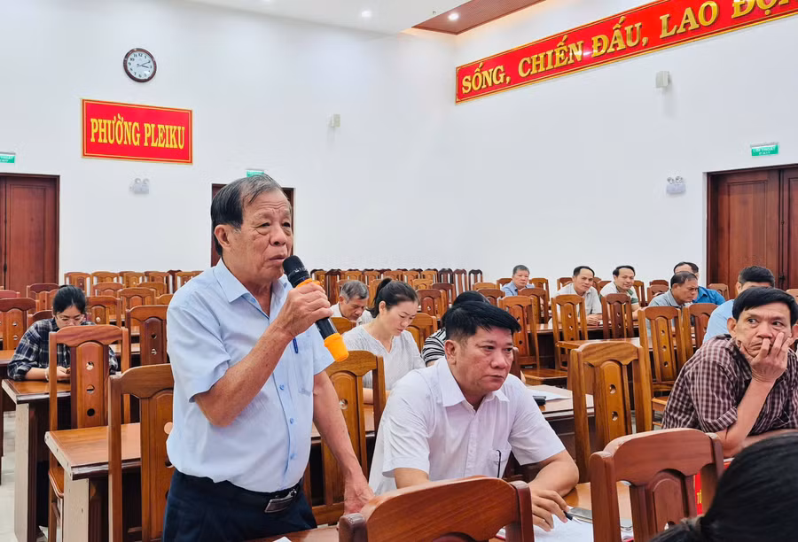 cac-dai-bieu-tham-gia-y-kien-tai-hoi-nghi.jpg