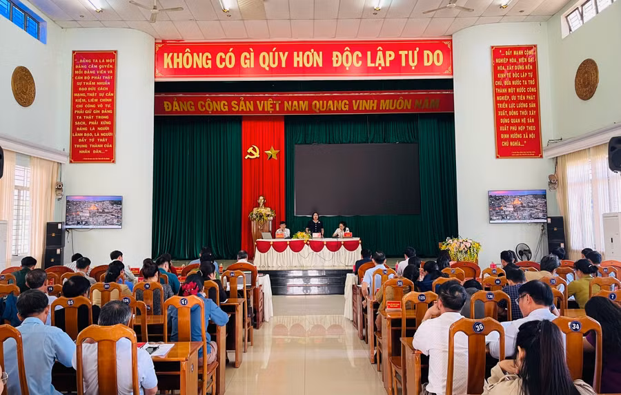 quang-canh-hoi-nghi.jpg