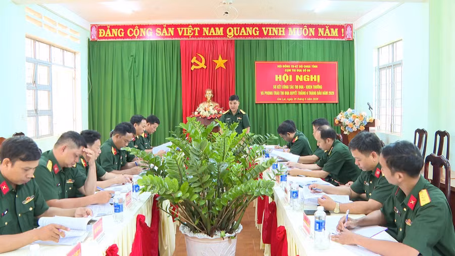 cum-thi-dua-so-9-so-ket-cong-tac-thi-dua-khen-thuong-va-phong-trao-thi-dua-quyet-thang.jpg